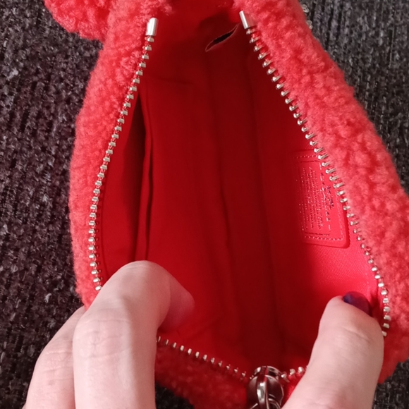 🆕 🏵RARE Coach🏵 - Shearling Nolita w/Pom Pom - Picture 12 of 14